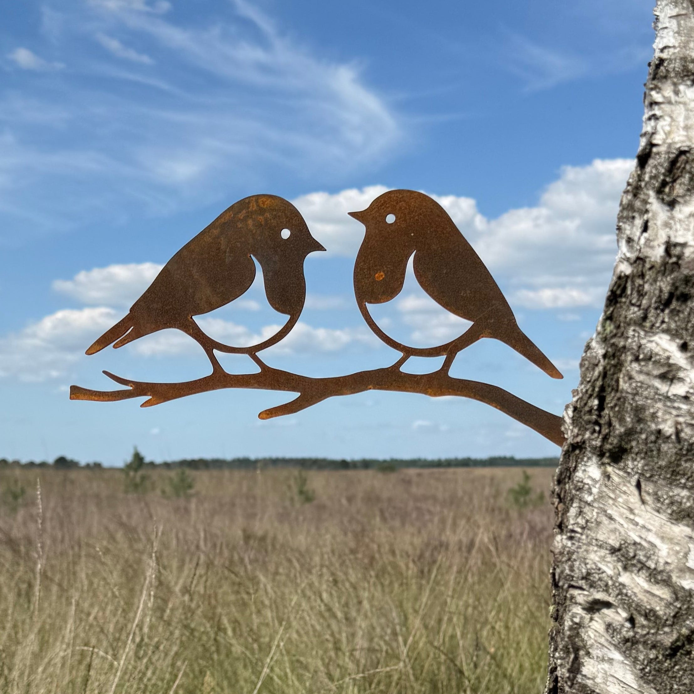 Tuinvorm ROBINET – twee vogels op takje, sla in boom met hamer