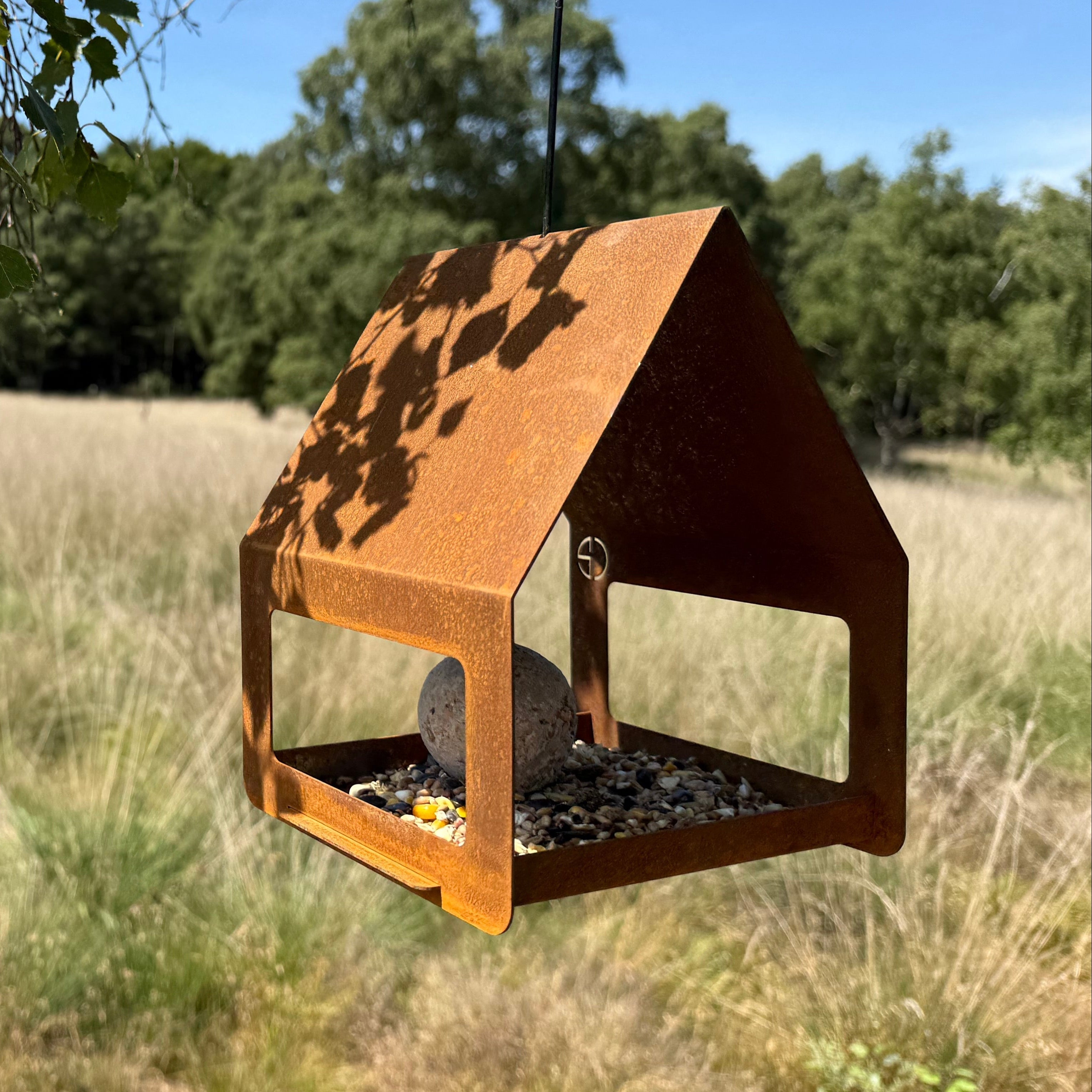 Vogelvoederhuis EON: stijlvolle hangende blikvanger