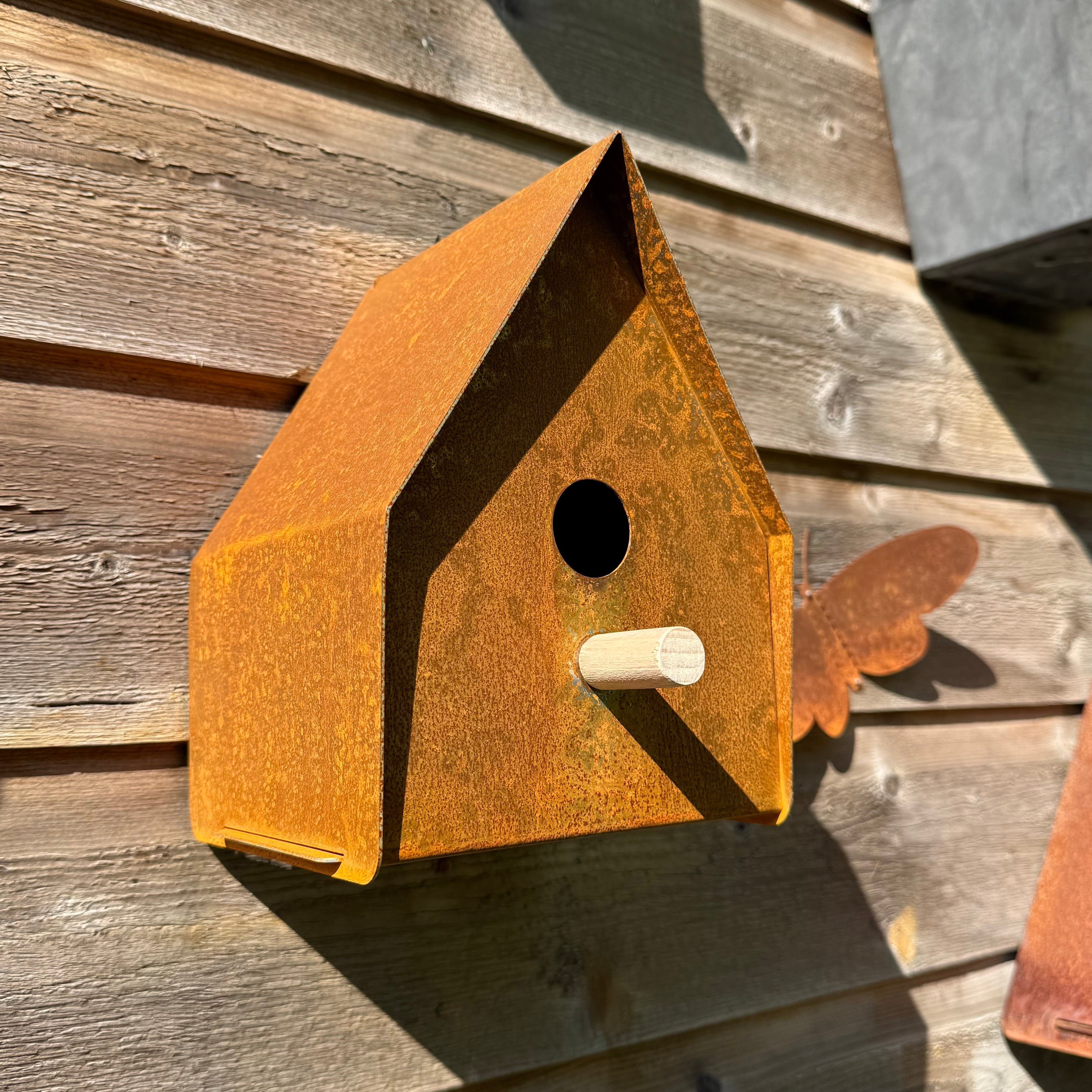 Vogelhuis YETI – wandmodel met zitstokje, schaduwlocatie aanbevolen