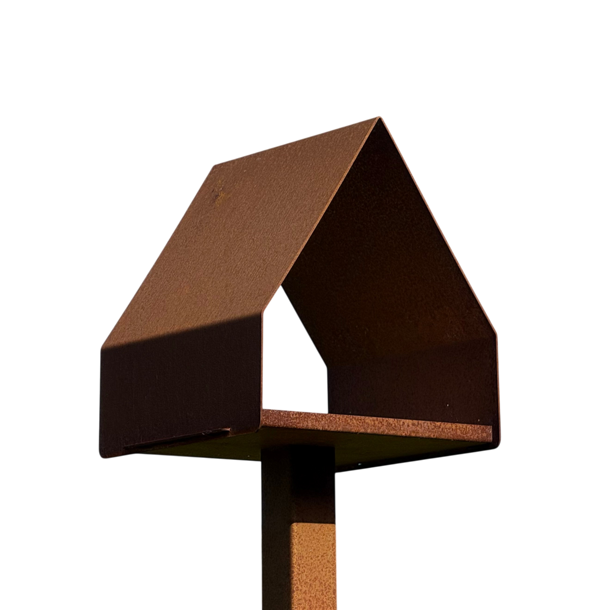 Productfoto van Vogelvoederhuis KOV van cortenstaal met zadeldak